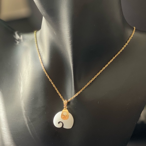 Healing Natural Stone White Jade Elephant Necklace. NWT - Picture 7 of 7